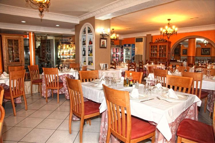 Hotel Los Arcos El Alquián 외부 사진